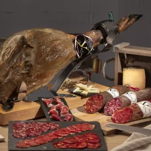 Jamon iberico de campo 50% в комплекте с мясным ассорти и сыром